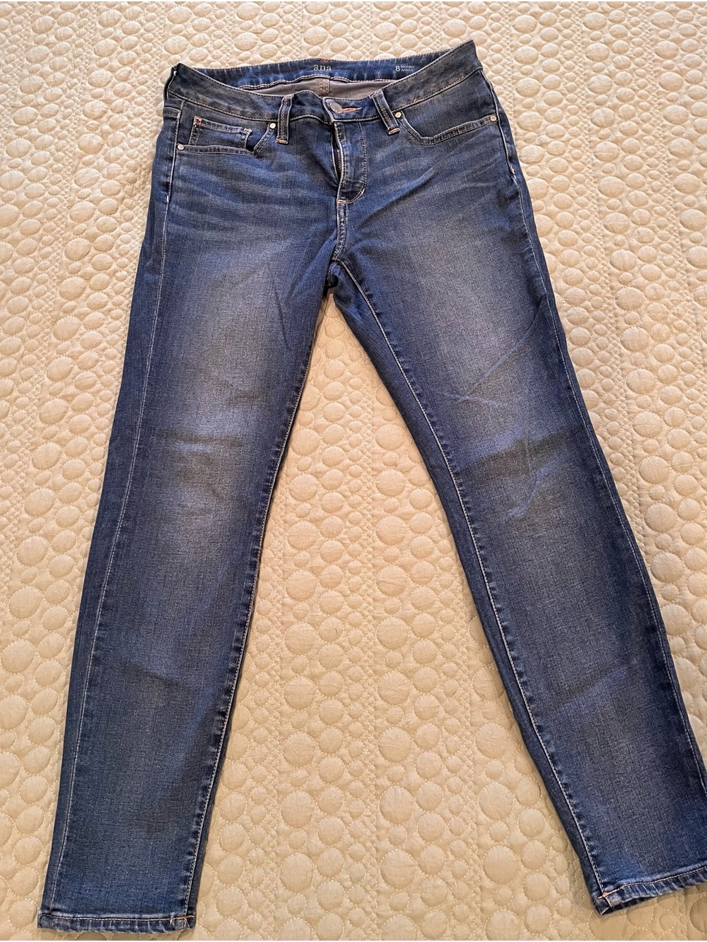 a.n.a Women's Skinny Jeans in Dark Blue Wash
